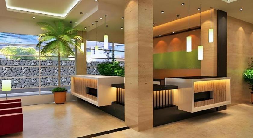 Asoka Luxury Hotel Bandar Lampung Exteriör bild