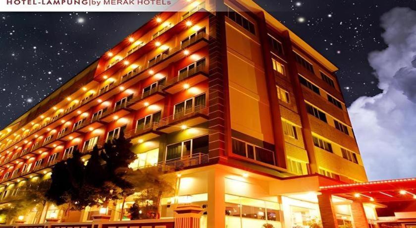 Asoka Luxury Hotel Bandar Lampung Exteriör bild