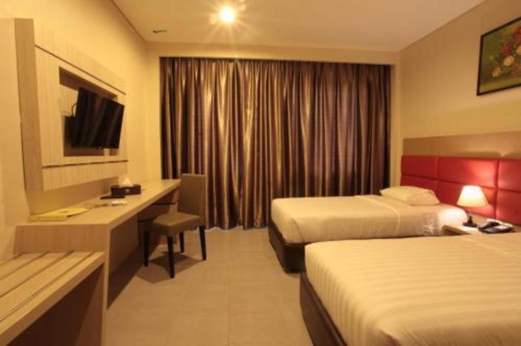 Asoka Luxury Hotel Bandar Lampung Exteriör bild